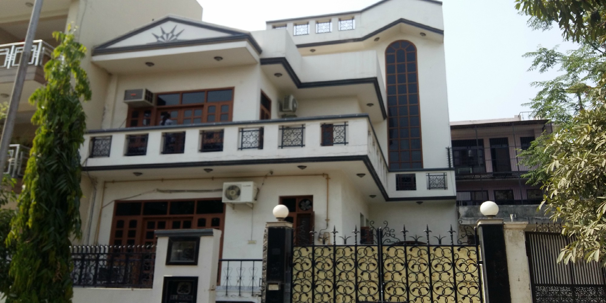 Residential Villa Rent Alpha 1 Greater Noida