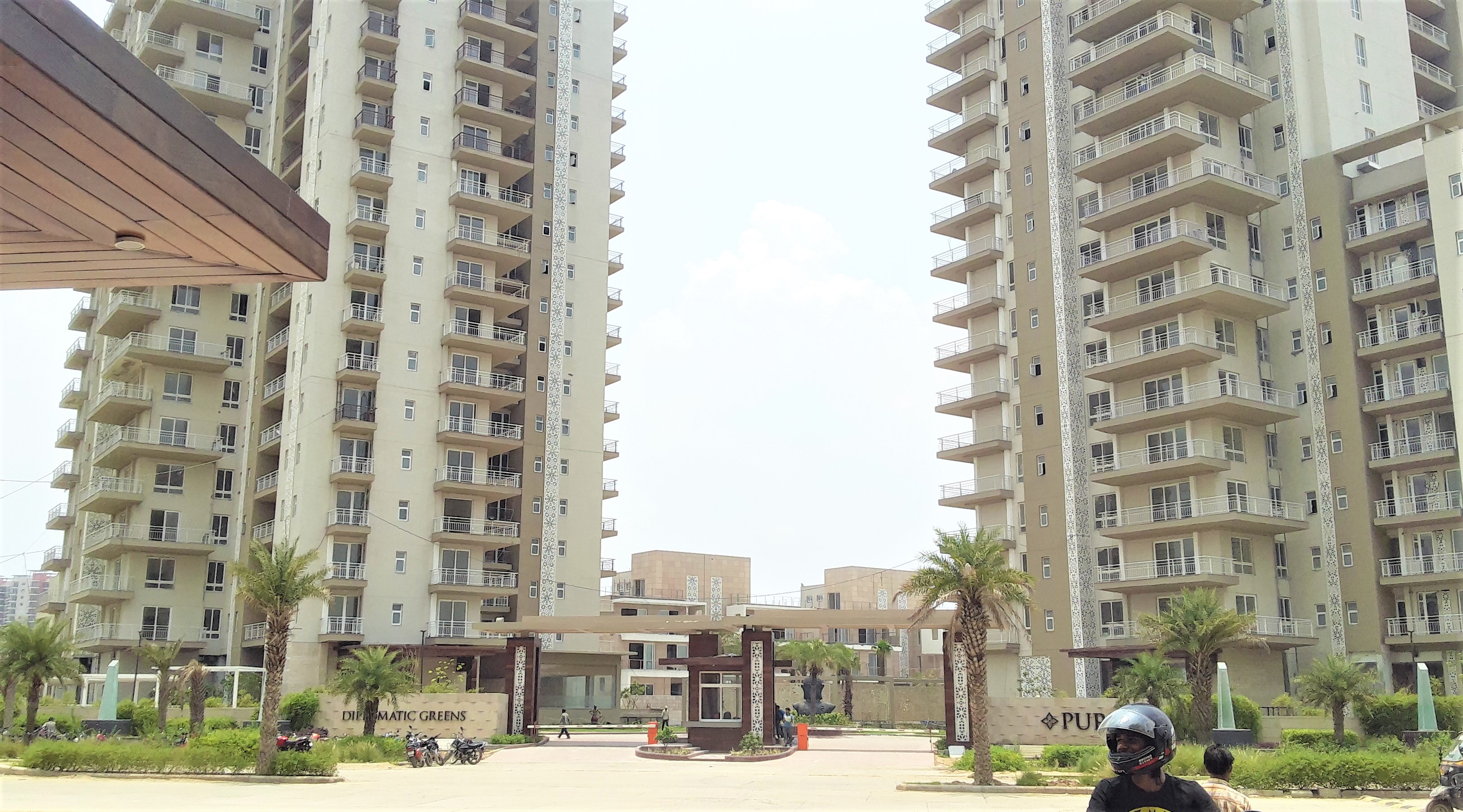 3 BHK Flat Sale Puri Emerald Bay 104 Gurgaon